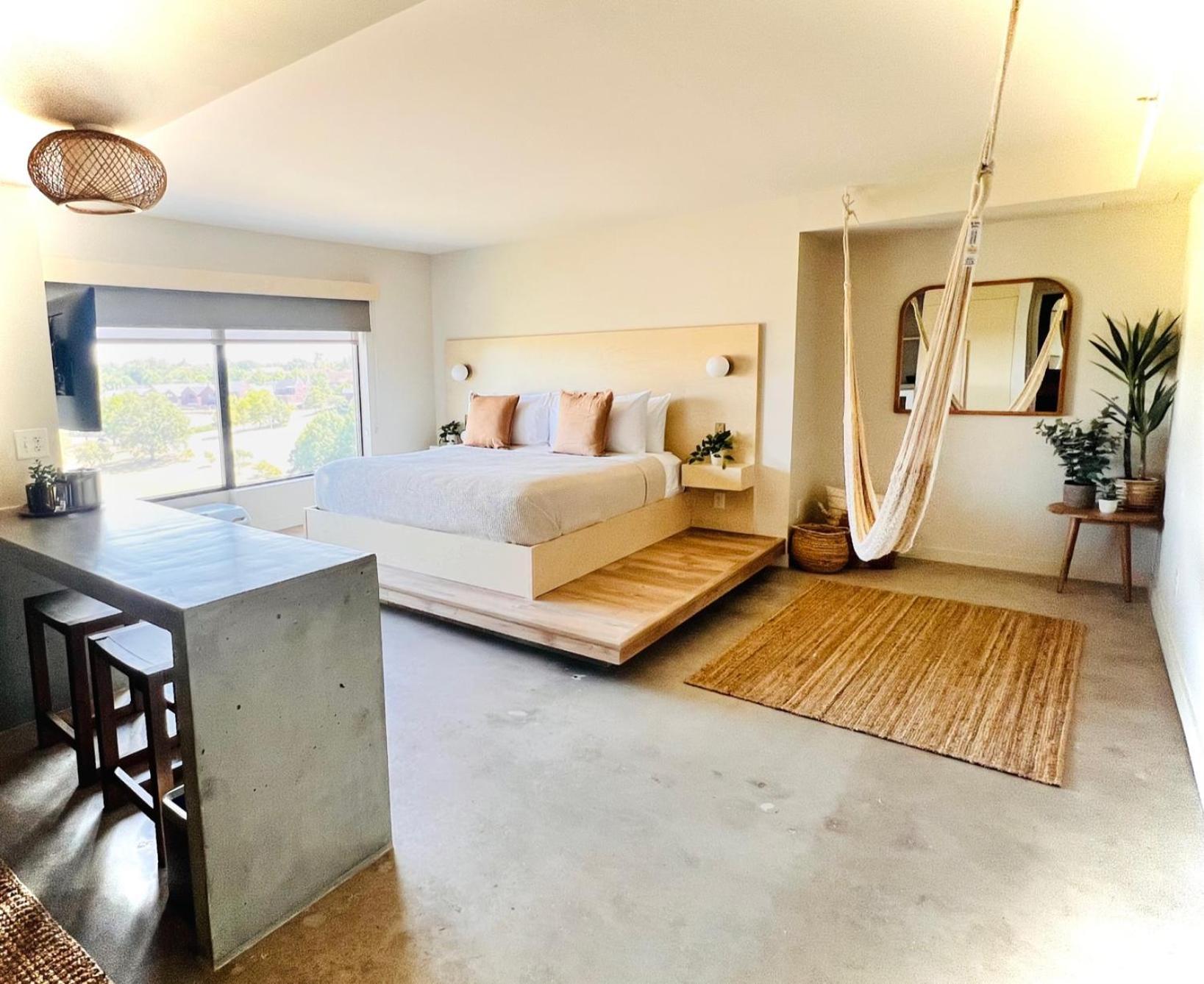 Brut Hotel Tulsa Ngoại thất bức ảnh
