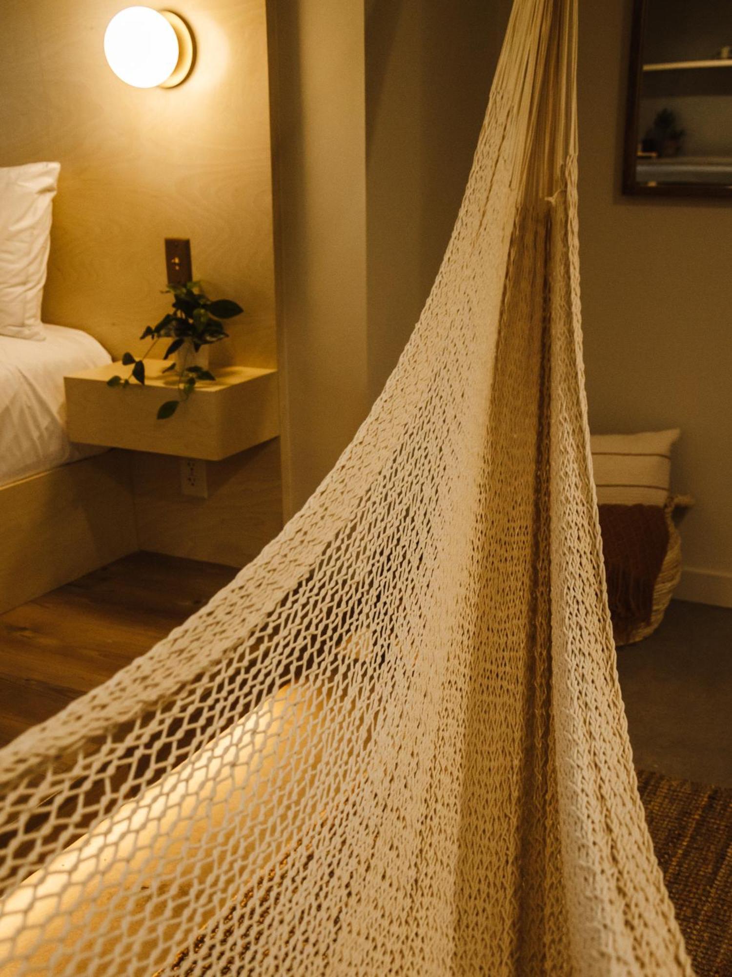 Brut Hotel Tulsa Ngoại thất bức ảnh